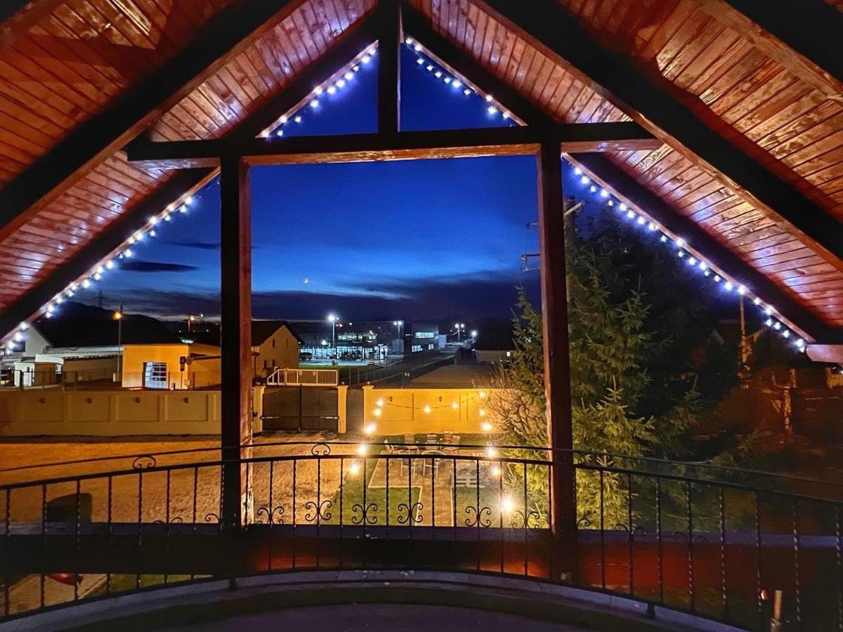 Orchard Villa Брашов Екстериор снимка