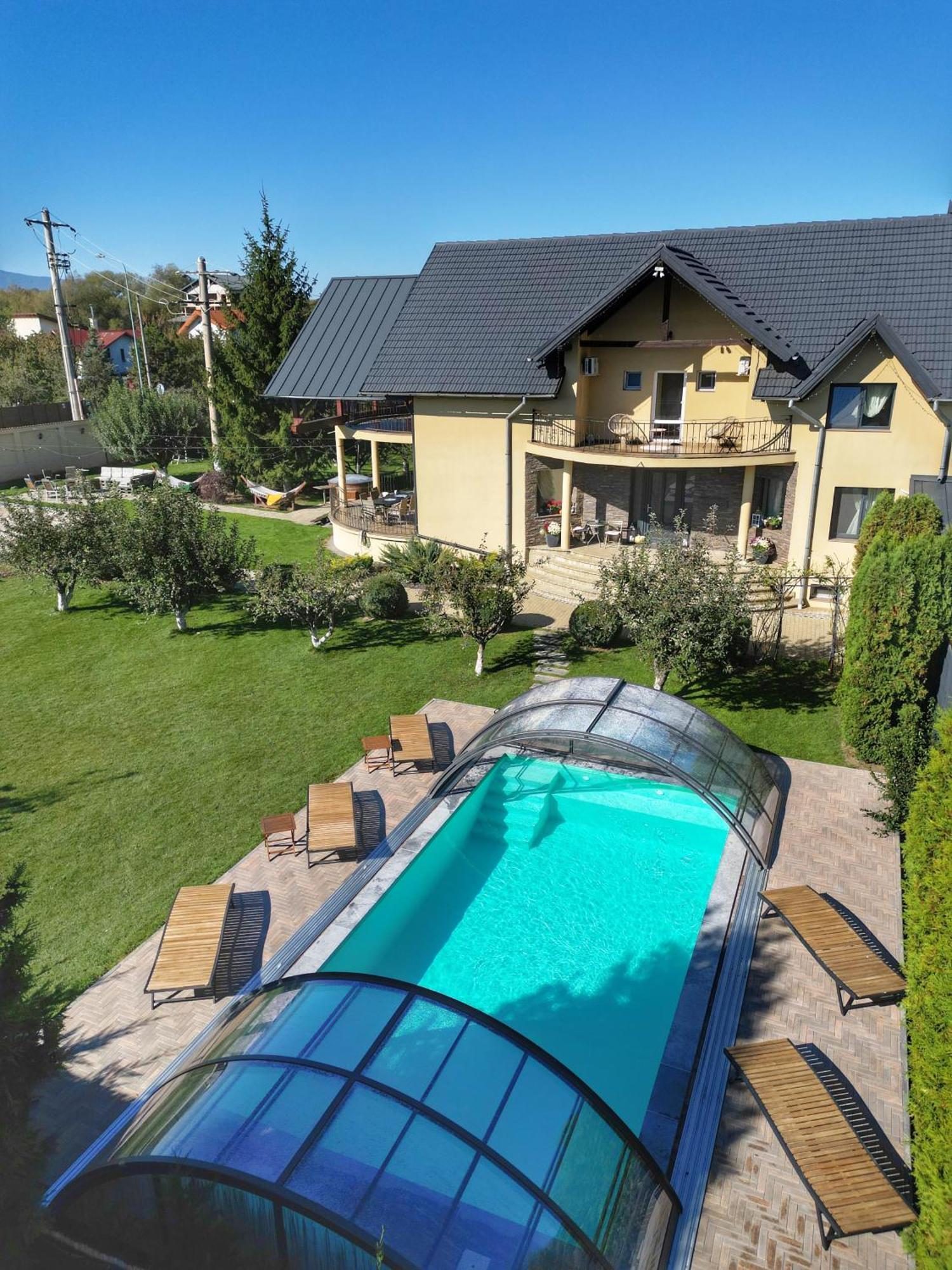 Orchard Villa Брашов Екстериор снимка