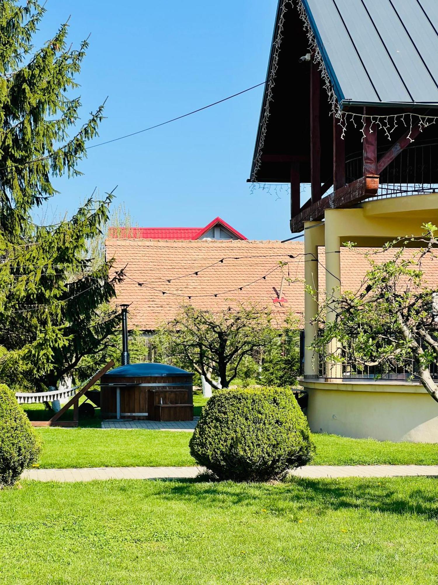 Orchard Villa Брашов Екстериор снимка